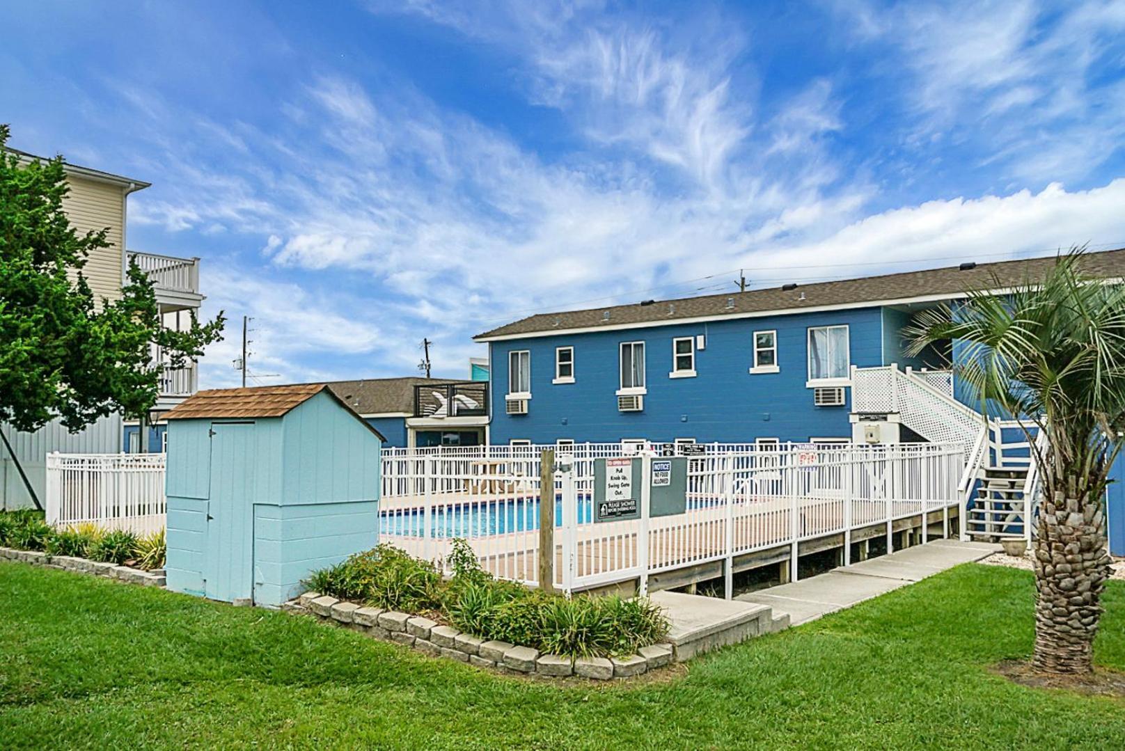 Seabirds Motel At Kure Beach Exterior photo